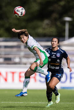 Hammarbys Asato Miyagawa och Linköpings Angela Beard