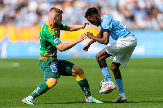 IFK Norrköpings Dino Salihovic och Malmö FFs Taha Ali