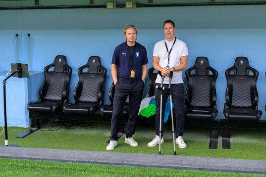 Malmö FFs presskommunikatör Hjalmar Steenberg och Niklas