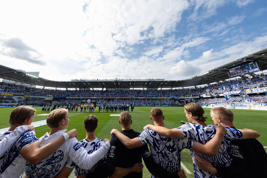 IFK Göteborgs spelare och ledare samlade innan