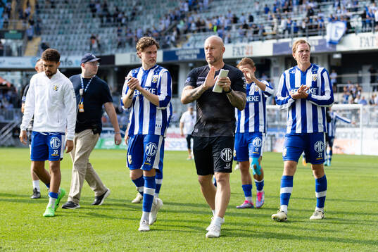 IFK Göteborgs Gustaf Norlin och målvaktstränare Lee