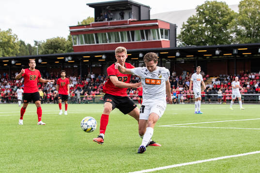 Brommapojkarnas Ludvig Fritzson och Häckens Adam Lundkvist