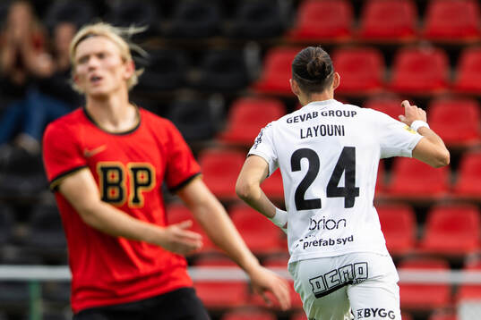 Brommapojkarnas Alexander Jensen deppar och Häckens Amor