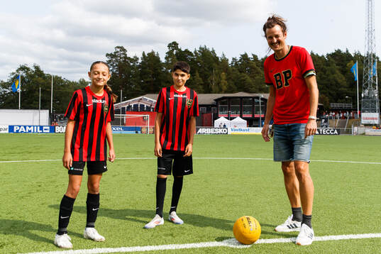 Ungdomsspelarna Melina Malik Papadopolou och Leonel Astaneh