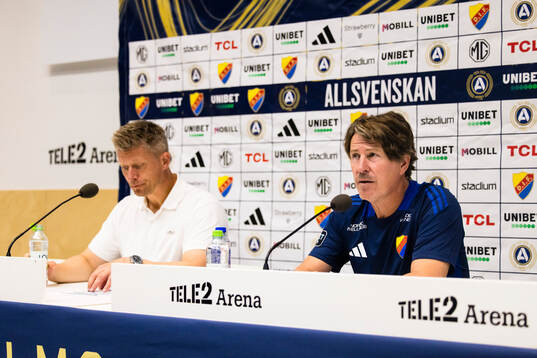 AIKs tränare Mikkjal Thomassen och Djurgårdens tränare
