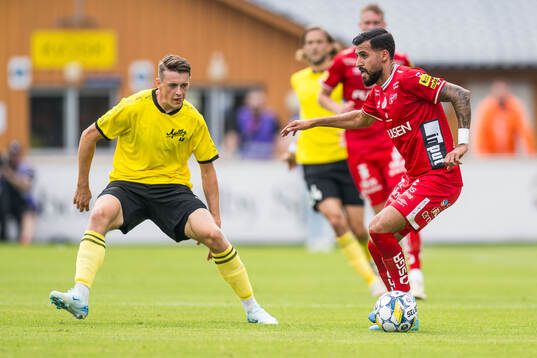 Mjällbys Elliot Stroud och Elfsborgs Rami Kaib