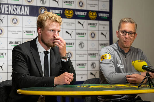 Elfsborgs manager Oscar Hiljemark och Mjällbys