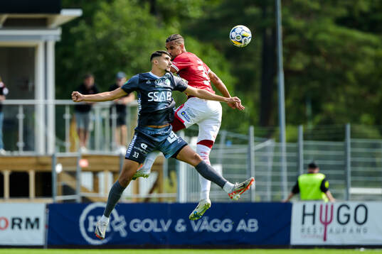 Brages Amar Muhsin och Degerfors Bernardo Gil Coutinho