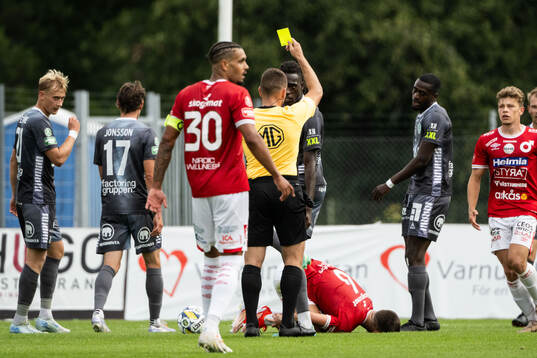 Brages Ieltsin Jeronimo Semedo Camoes tilldelas gult kort