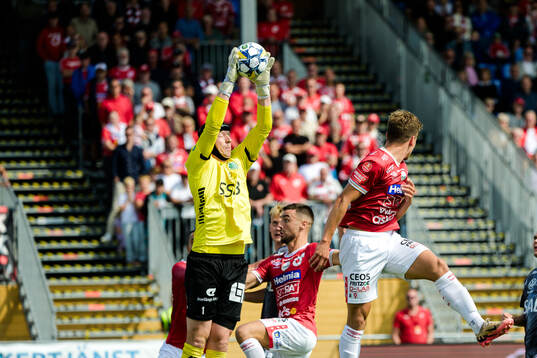 Brages målvakt Viktor Frodig