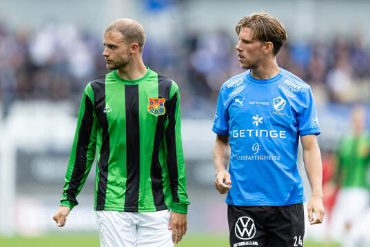 GAIS Gustav Lundgren och Halmstads Noah Söderberg