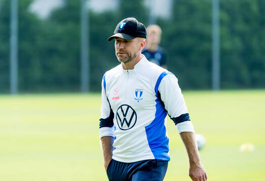 Head coach Henrik Rydström of Malmö FF looks dejected
