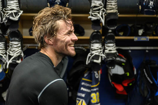 s Oscar Engsund byter om