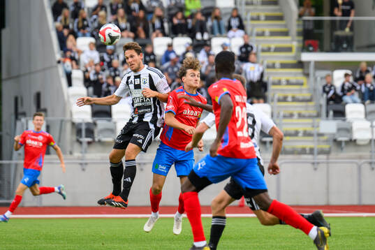Herrestads Alexander Klang och Helsingborgs Casper Ljung