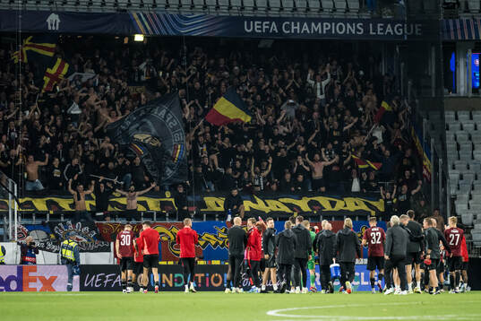 Players of of Sparta Prag celebrate