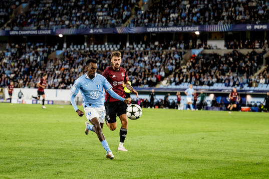 Taha Abdi Ali of Malmö FF and Matej Rynes of Sparta Prag