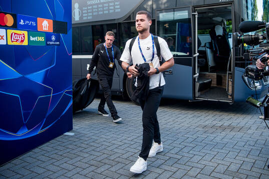Gabriel Busanello of Malmö FF arrives