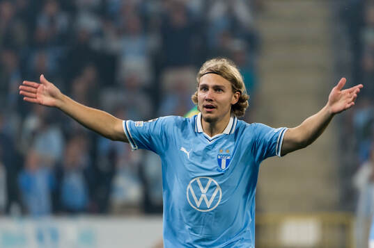 Sebastian Nanasi of Malmö FF celebrating