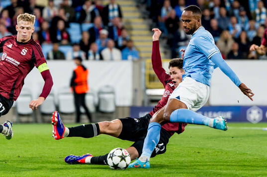 Bläddra bland fler bilder av Football, UEFA Champions League, Play-off, Malmö FF - Sparta Prag
