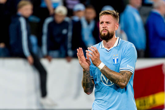 Pontus Jansson of Malmö FF looks dejected