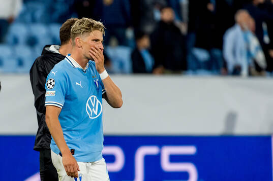 Jens Stryger of Malmö FF looks dejected