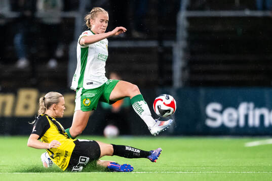 Häckens Josefine Rybrink och Hammarbys Julie Blakstad