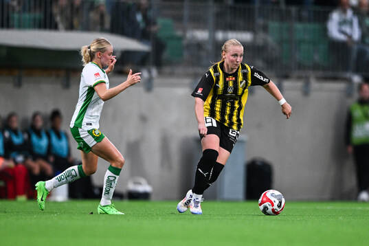 Hammarbys Emilie Joramo och Häckens Johanna Fossdalsá