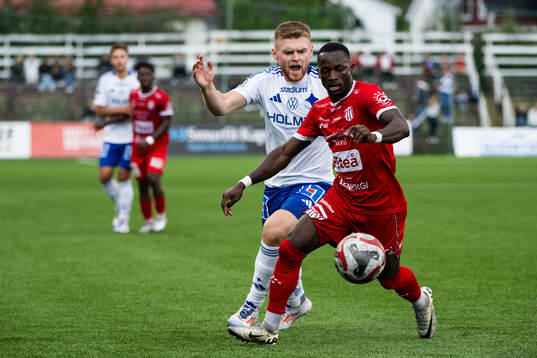 IFK Norrköpings Dino Salihovic och Piteås Kalebo Wimbabazi