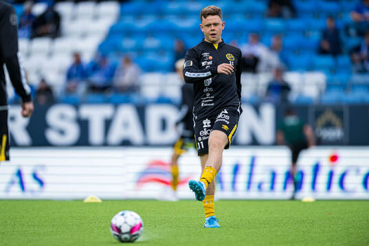Eggert Aron Guðmundsson of Elfsborg warms up