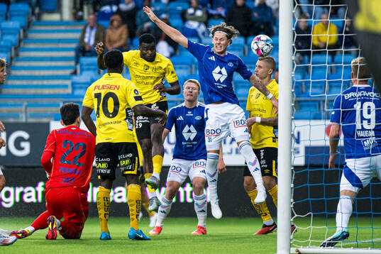 Rami Kaib of Elfsborg scores a disallowed goal