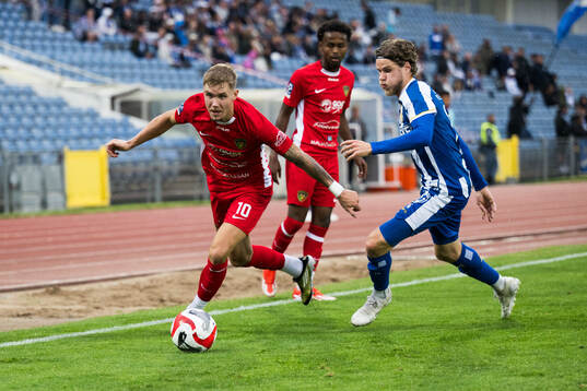 Ariana FCs Anton Reuterskiöld och IFK Göteborgs Gustaf