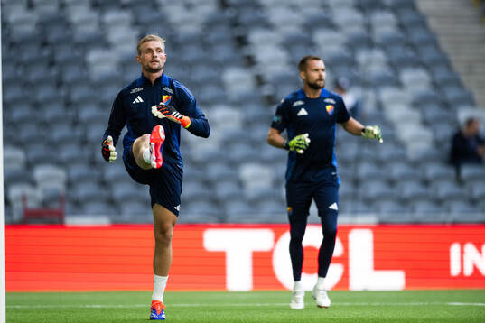 Goalkeeper Jacob Rinne and goalkeeper Max Croon of