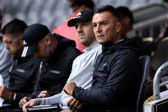 Head coach Damjan Oslaj of Maribor