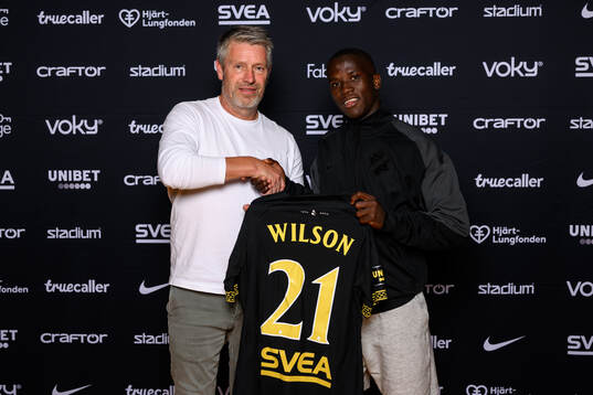 AIKs sportchef Thomas Berntsen och Stanley Wilson