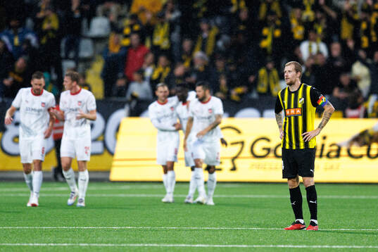 Simon Gustafson of Häcken looks dejected