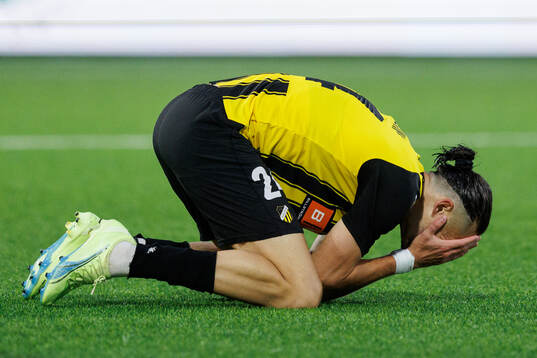 Amor Layouni of Häcken looks dejected