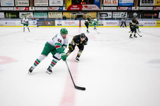 Rögles Filip Johansson och Västerås Malte Sjögren