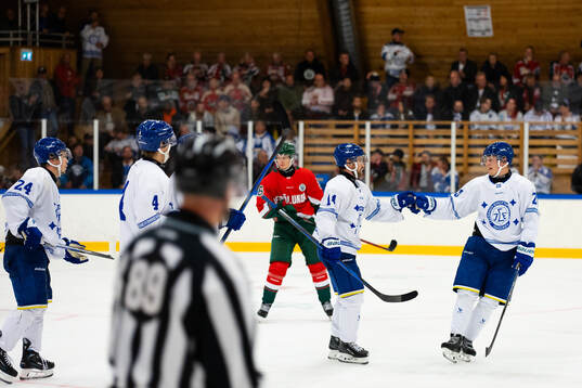Leksands Oskar Lang jublar