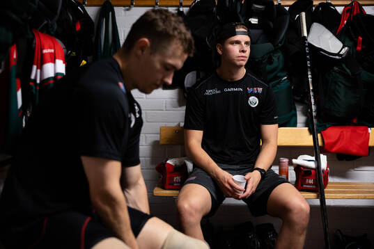 Frölundas Isac Heens innan ishockeymatchen i Strömstad