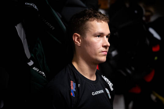 Frölundas Tom Nilsson innan ishockeymatchen i Strömstad