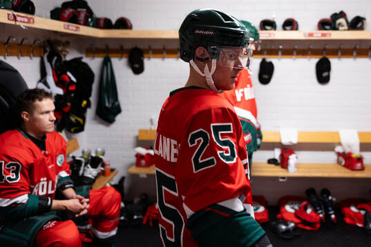 Frölundas Arttu Ruotsalainen innan ishockeymatchen i