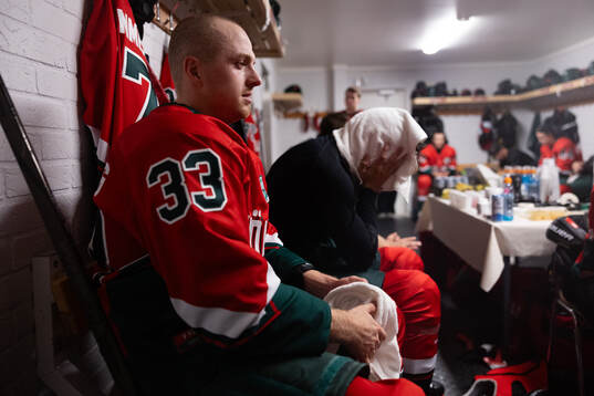 Frölundas Linus Högberg innan ishockeymatchen i