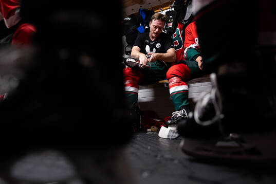Frölundas Carl Klingberg innan ishockeymatchen i