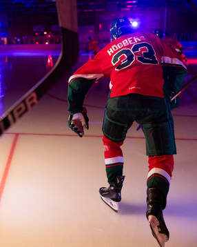Frölundas Linus Högberg innan ishockeymatchen i