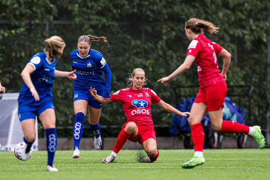 Mina Bell Folland of Røa