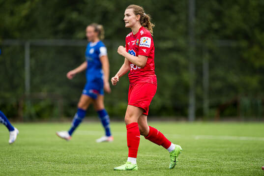 Julie Elise Hoff Klæboe of Røa celebrates