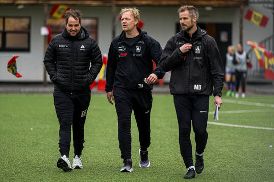 Miquel Lladó Plana, head coach of Åsane, at half-time