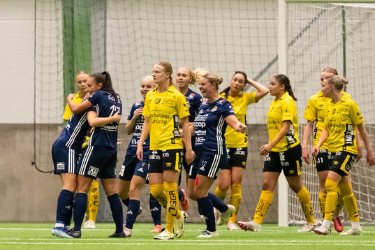 P18s spelare jublar