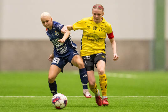 P18s Junie Ström och Elfsborgs Leann Nyström