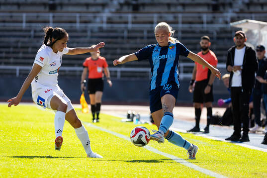 Djurgårdens Stinalisa Johansson och Växjö DFFs Nesrin